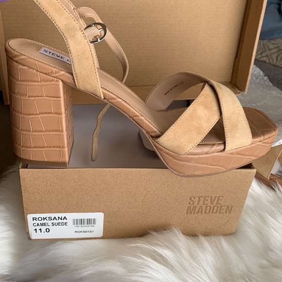 Steve Madden Shoes - Brand New Steve Madden Platform Heels size 11